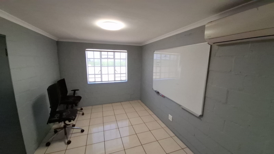 To Let commercial Property for Rent in Joostenbergvlakte Western Cape